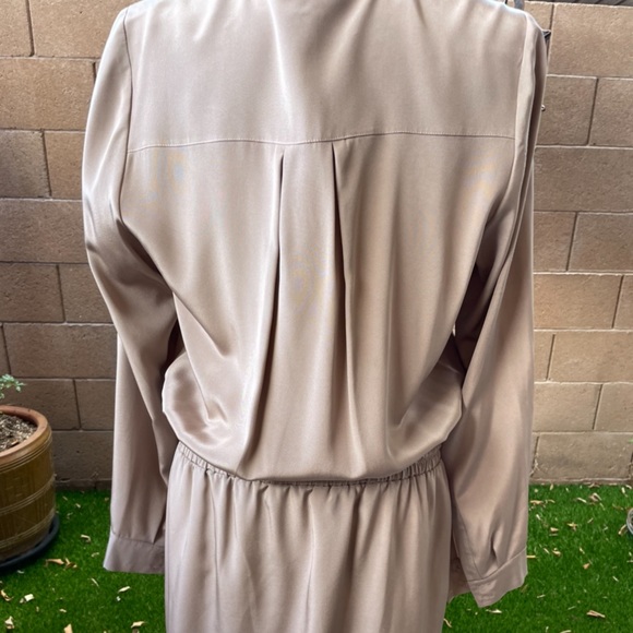 NEW Vince. 100% Silk Mink Nude Color Drawstring Waist Long Sleeve Shirt Dress 12 - Picture 5 of 16